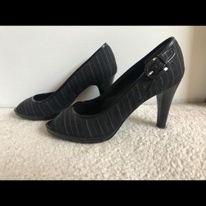Bandolio Open Toe Pump